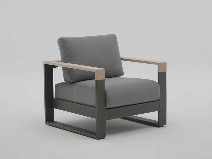 Asto Lounge Chair